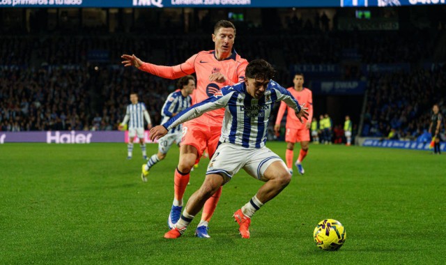 西甲争议判罚再掀波澜：埃切维里对孔德犯规引发裁判委员会热议