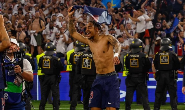 曝巴萨计划强攻迪亚斯 利物浦PK拜仁挖角巴黎22岁天才