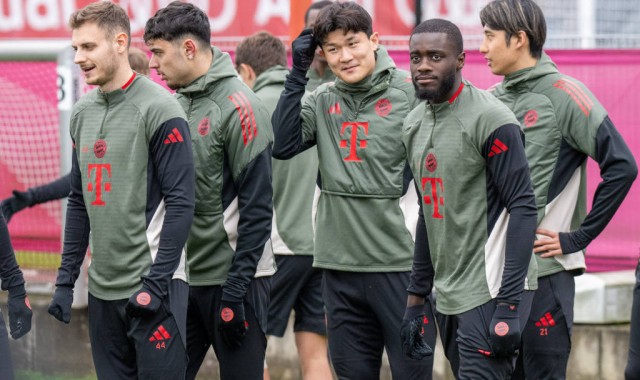 凯恩受伤疑云：拜仁慕尼黑在欧冠关键时刻的隐患与应对策略