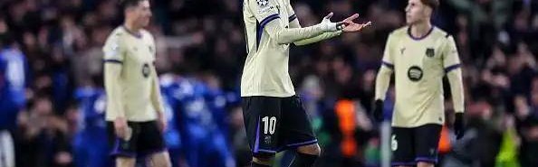 三连胜！切尔西3-0完胜巴萨，闪耀斯坦福桥