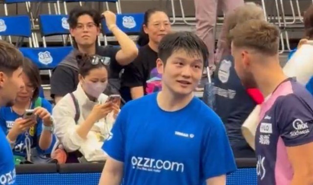 比赛失利仍吸粉！樊振东首秀德甲小城，小城因他掀起商业与文化热潮