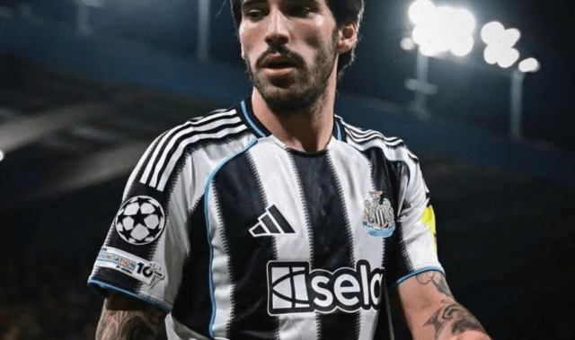 曼联中场二选一，托纳利或安德森，1亿欧要价，两人都已在英超证明自己