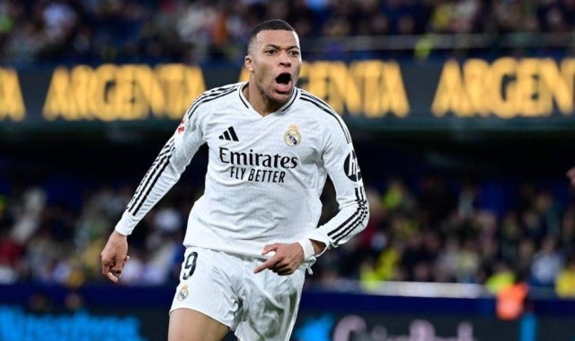 法甲巅峰对决！姆巴佩双响，巴萨防线土崩瓦解