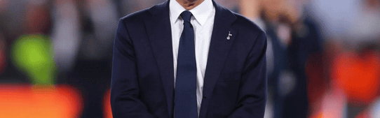 刚夺欧联却遭解雇？热刺换帅引爆争议，列维强硬回应质疑