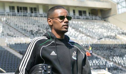 这树能上？！曝利物浦买维尔茨后不罢手 砸钱追伊萨克