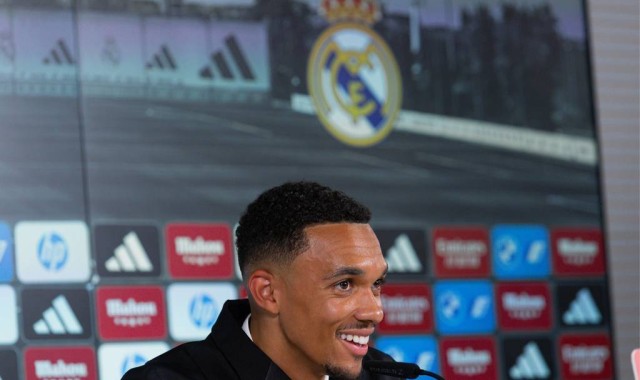 5100万镑！祖比门迪抵达伦敦，阿森纳夏窗首签即将官宣