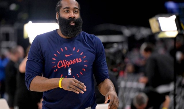 夸梅-布朗:哈登休赛期不训练 只会抽烟喝酒鬼混