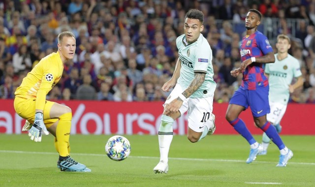 阿斯：巴萨在准备特狮检查手术等资料，通过西甲审核注册新球员