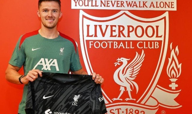 官方：利物浦免签28岁门将伍德曼，球员此前效力普雷斯顿