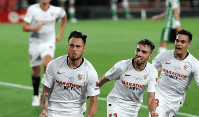 比利亚雷亚尔主场迎战埃尔切，前者主场强势，后者客场疲软，争夺西甲保级资格。