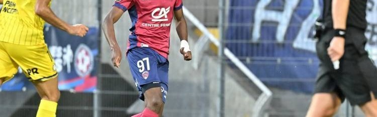 BBC：阿森纳或报价20岁雷恩后卫雅奎特，但取决于是否有后卫离队