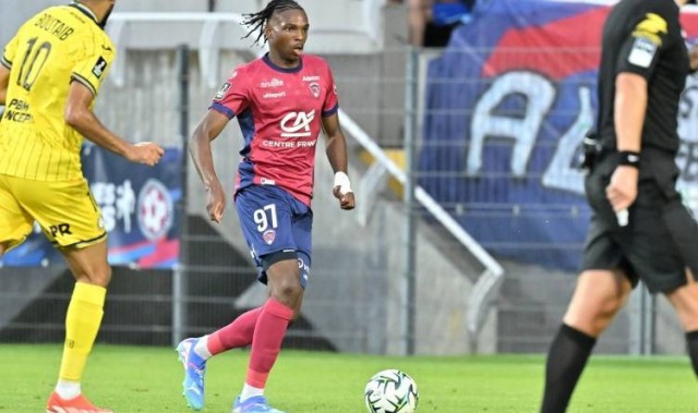 BBC：阿森纳或报价20岁雷恩后卫雅奎特，但取决于是否有后卫离队