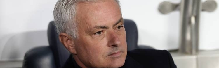 意甲金靴7500万欧加盟土超，3大亿元先生齐聚，穆里尼奥压力更大了