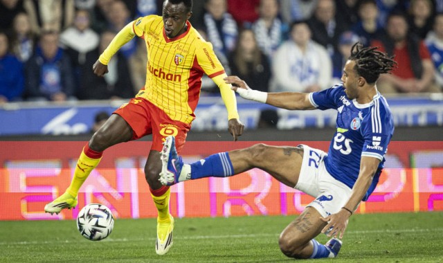 朗斯与巴黎的争夺战：魔鬼赛程下的欧冠梦