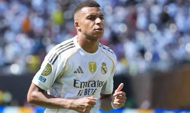 西甲-皇马VS赫罗纳：欧冠濒临出局，西甲皇马和巴萨死磕|前瞻