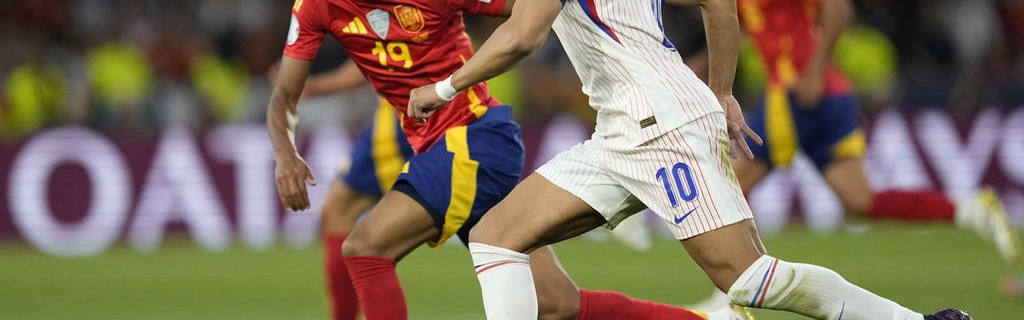 魔怔！亚马尔1年之内6杀姆巴佩 从南天门砍到蓬莱东路