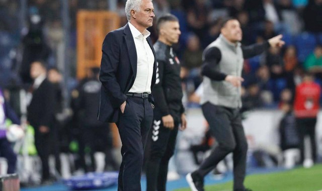 激战逐渐白热化：穆里尼奥遭遇尴尬，意甲争四局势骤变