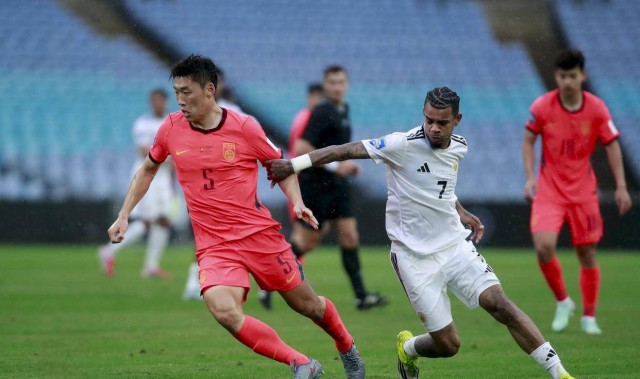 邵佳一能否将他的德甲经验转化为国足蜕变？首秀胜负背后暴露三大挑战！