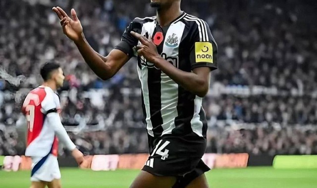 亚历山大·伊萨克！合同僵局，豪门争抢！