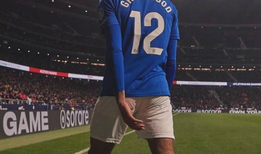 利雅得胜利1亿欧问价格林伍德，马赛表示曼联50%二转分成成关键