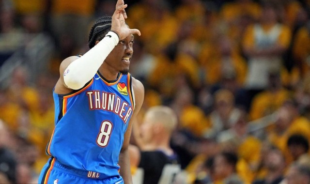 SGA称不能满足于此前胜利 杰威：我从小打控卫