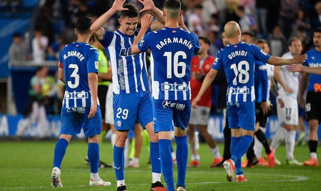 周日025 西甲焦点战：阿拉维斯VS西班牙人——一场关乎保级尊严的生死对决